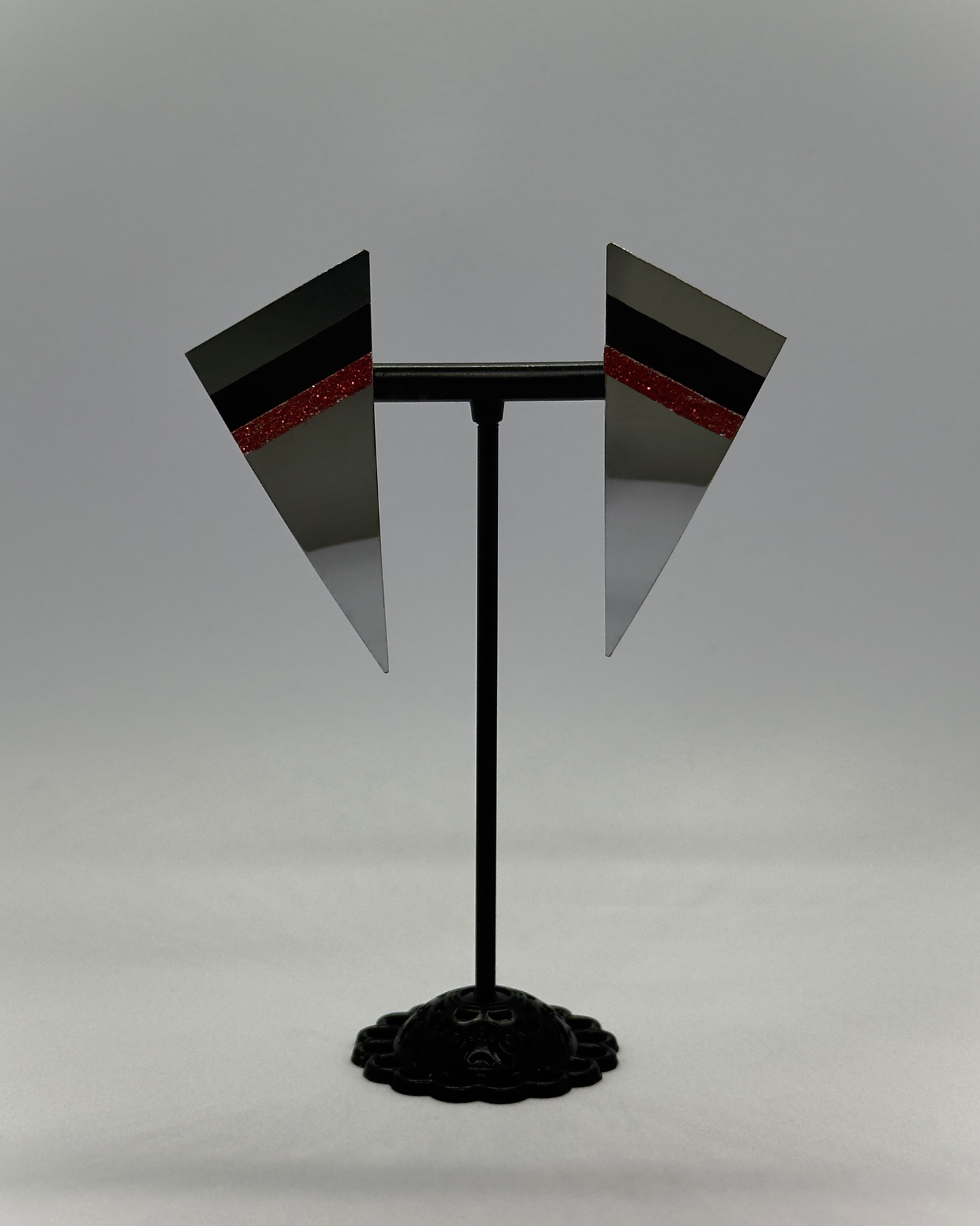Kolczyki trójkątne metalowe sztyfty Modern