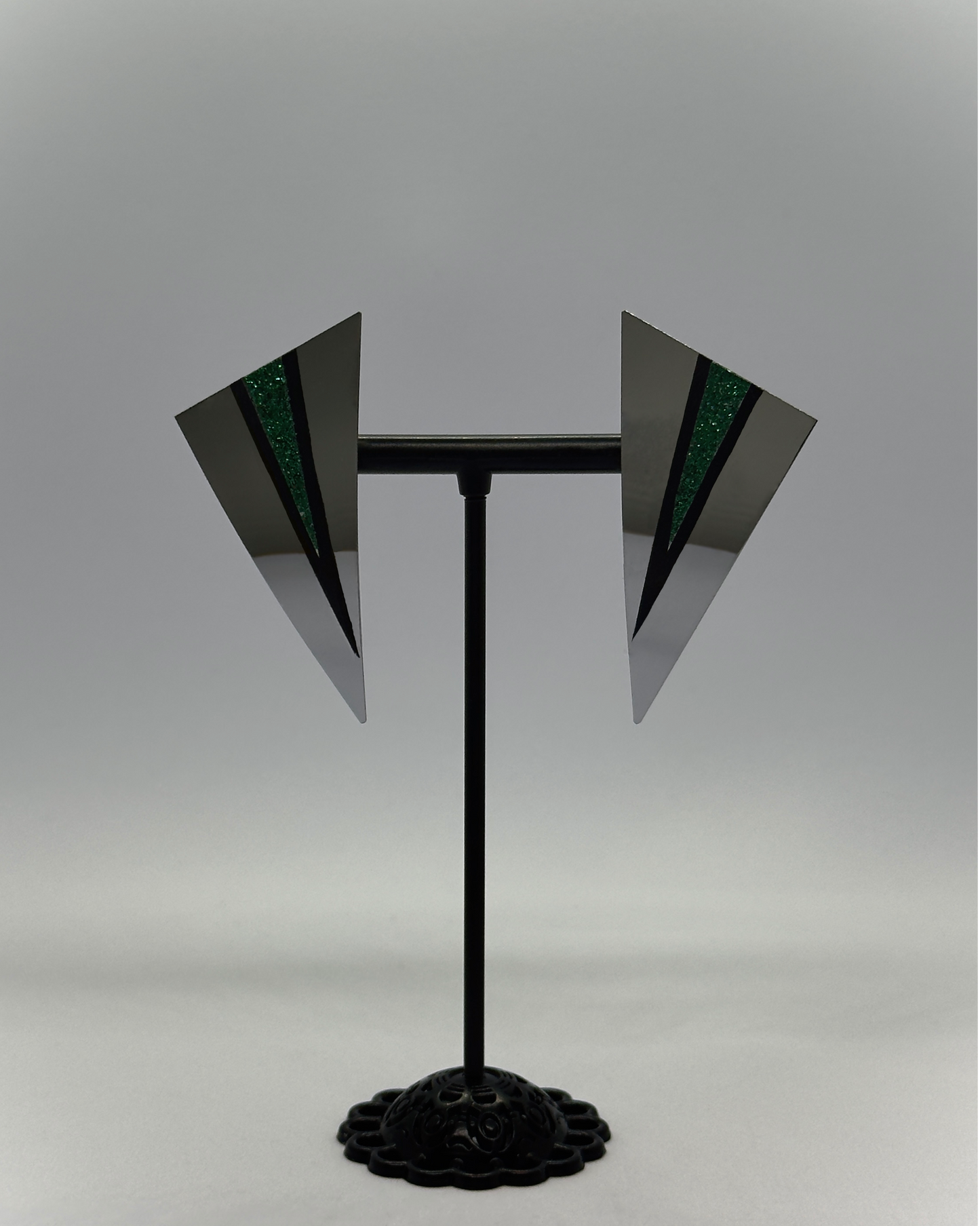 Kolczyki trójkątne metalowe sztyfty Modern