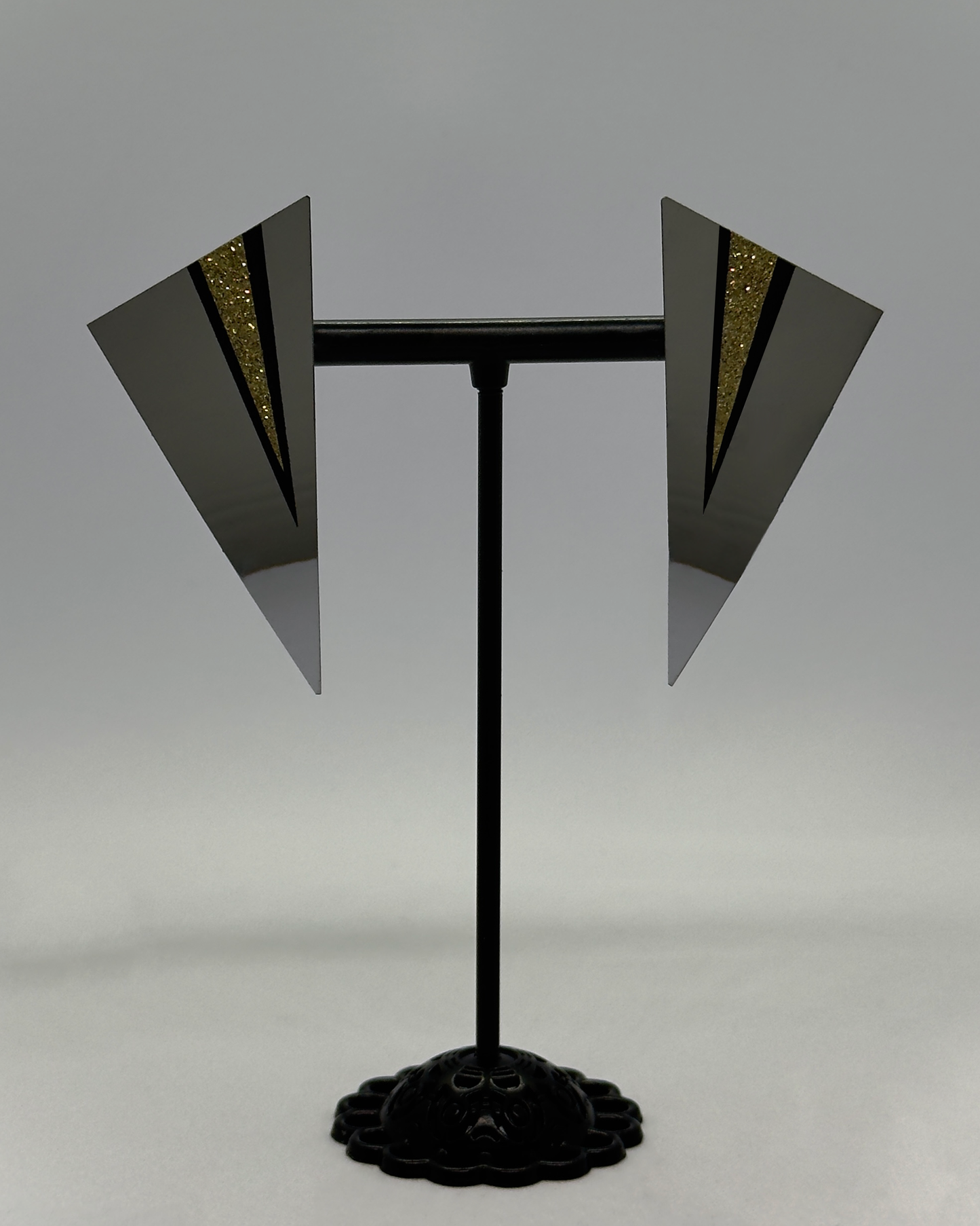 Kolczyki trójkątne metalowe sztyfty Modern